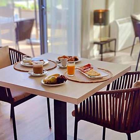 Boutique Hotel Oriola Cala de Sant Vicenc エクステリア 写真