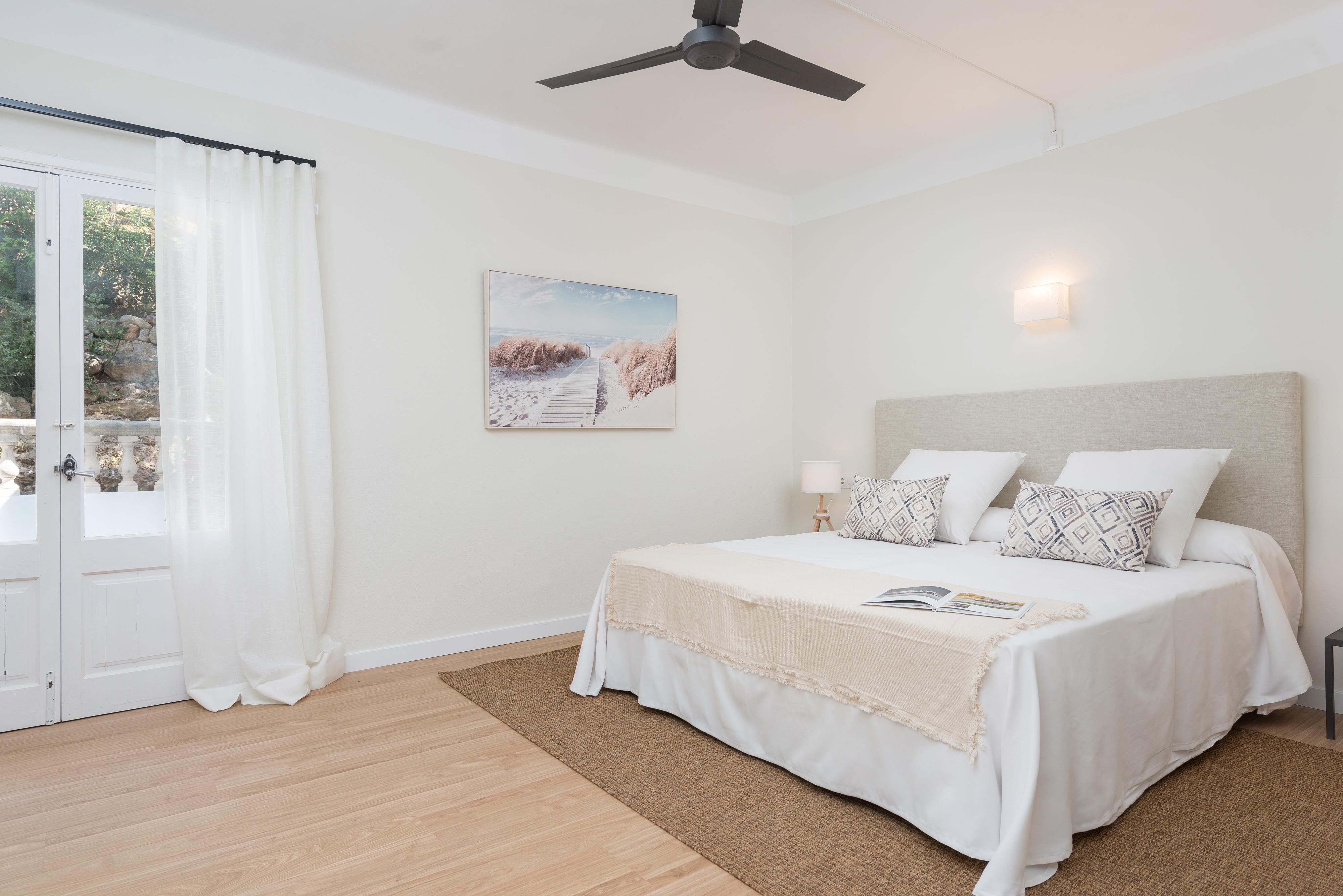 Boutique Hotel Oriola Cala de Sant Vicenc エクステリア 写真