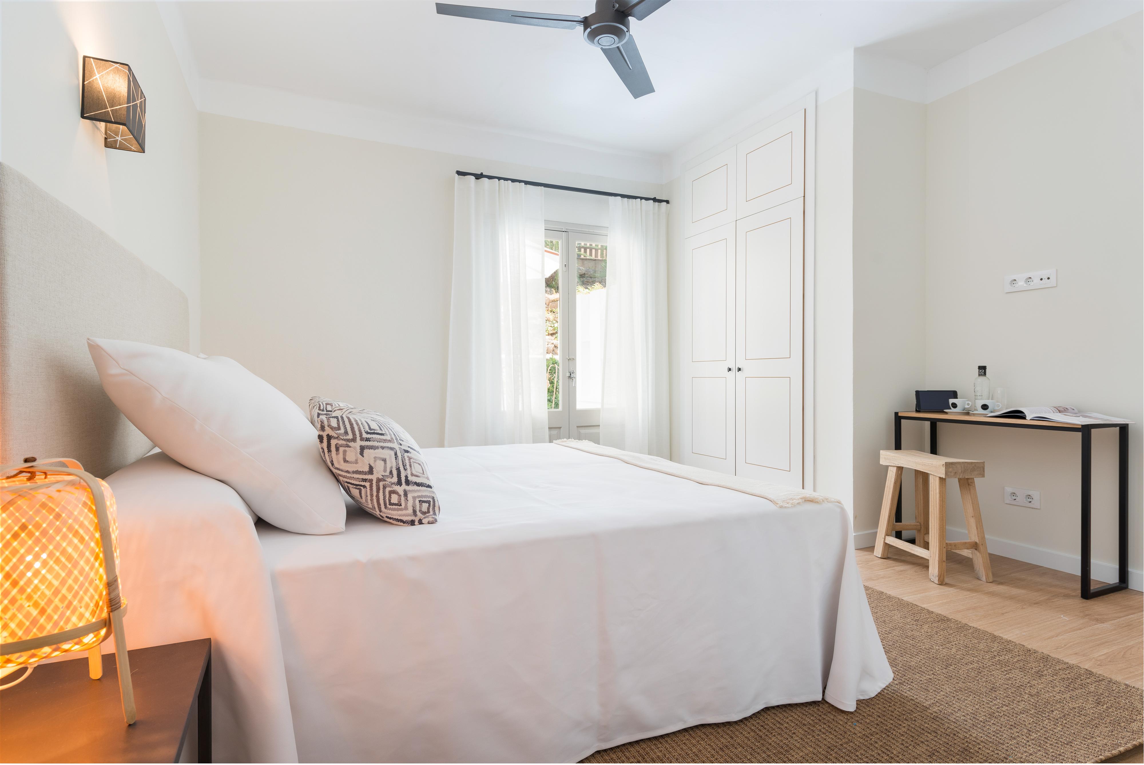 Boutique Hotel Oriola Cala de Sant Vicenc エクステリア 写真