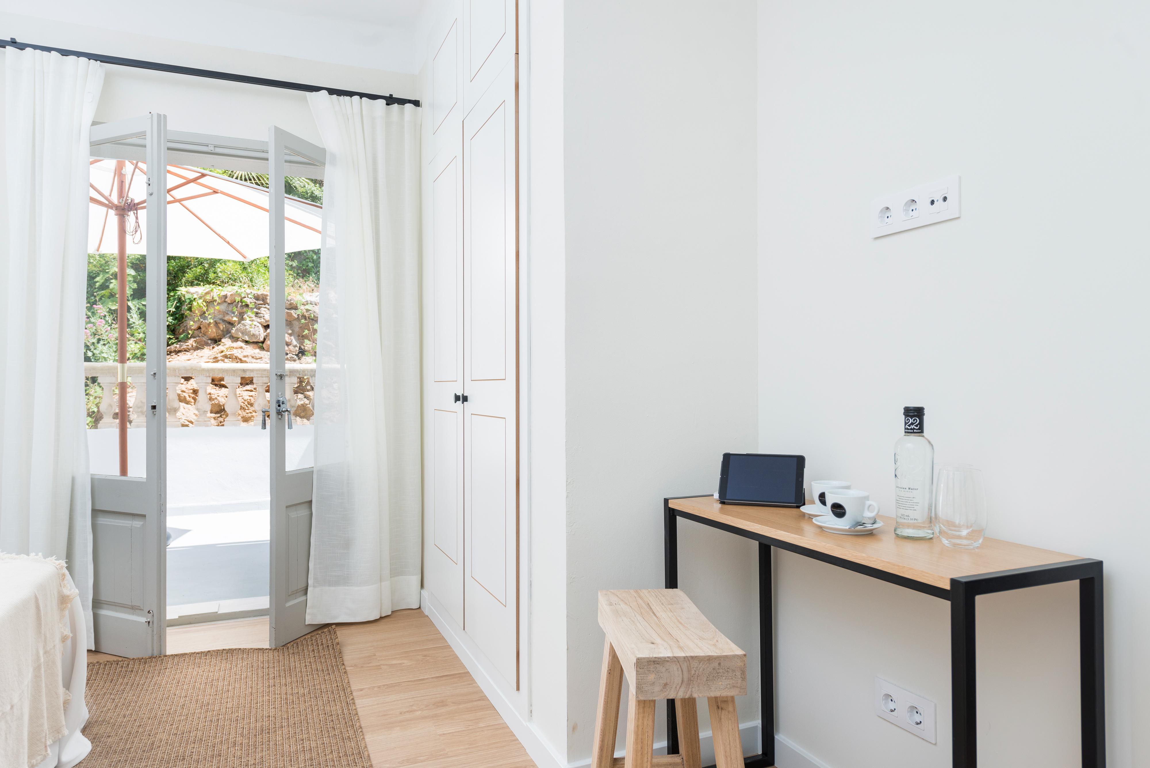 Boutique Hotel Oriola Cala de Sant Vicenc エクステリア 写真