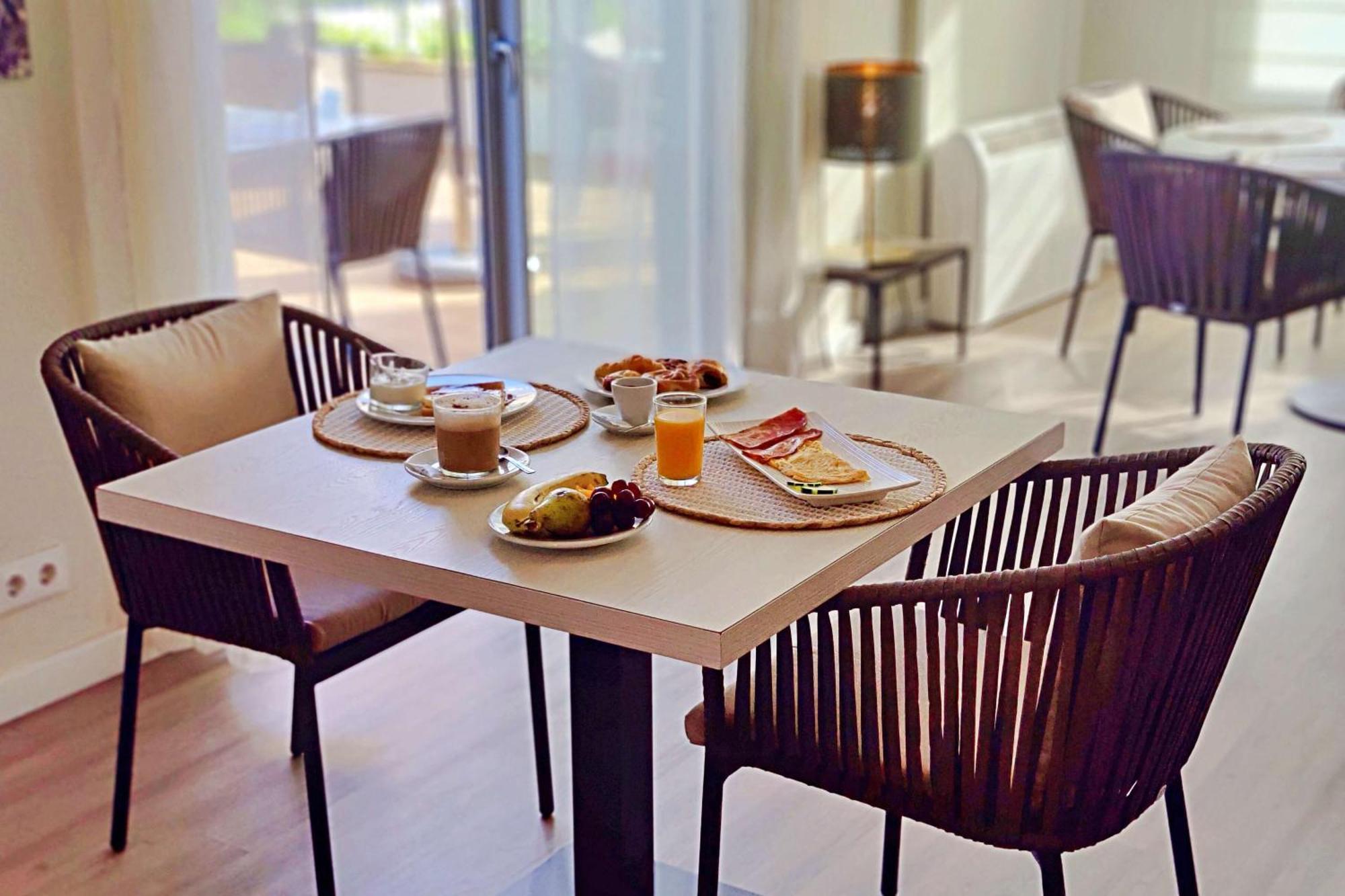 Boutique Hotel Oriola Cala de Sant Vicenc エクステリア 写真
