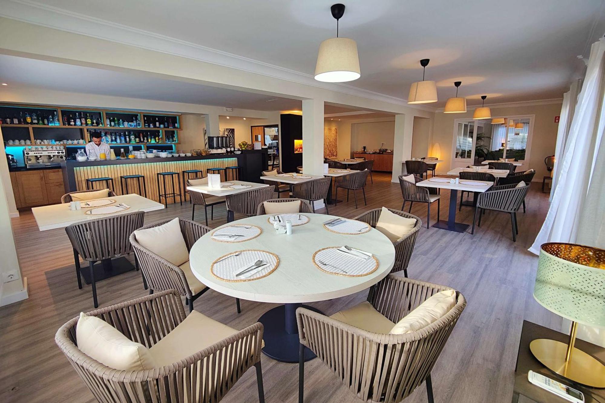 Boutique Hotel Oriola Cala de Sant Vicenc エクステリア 写真