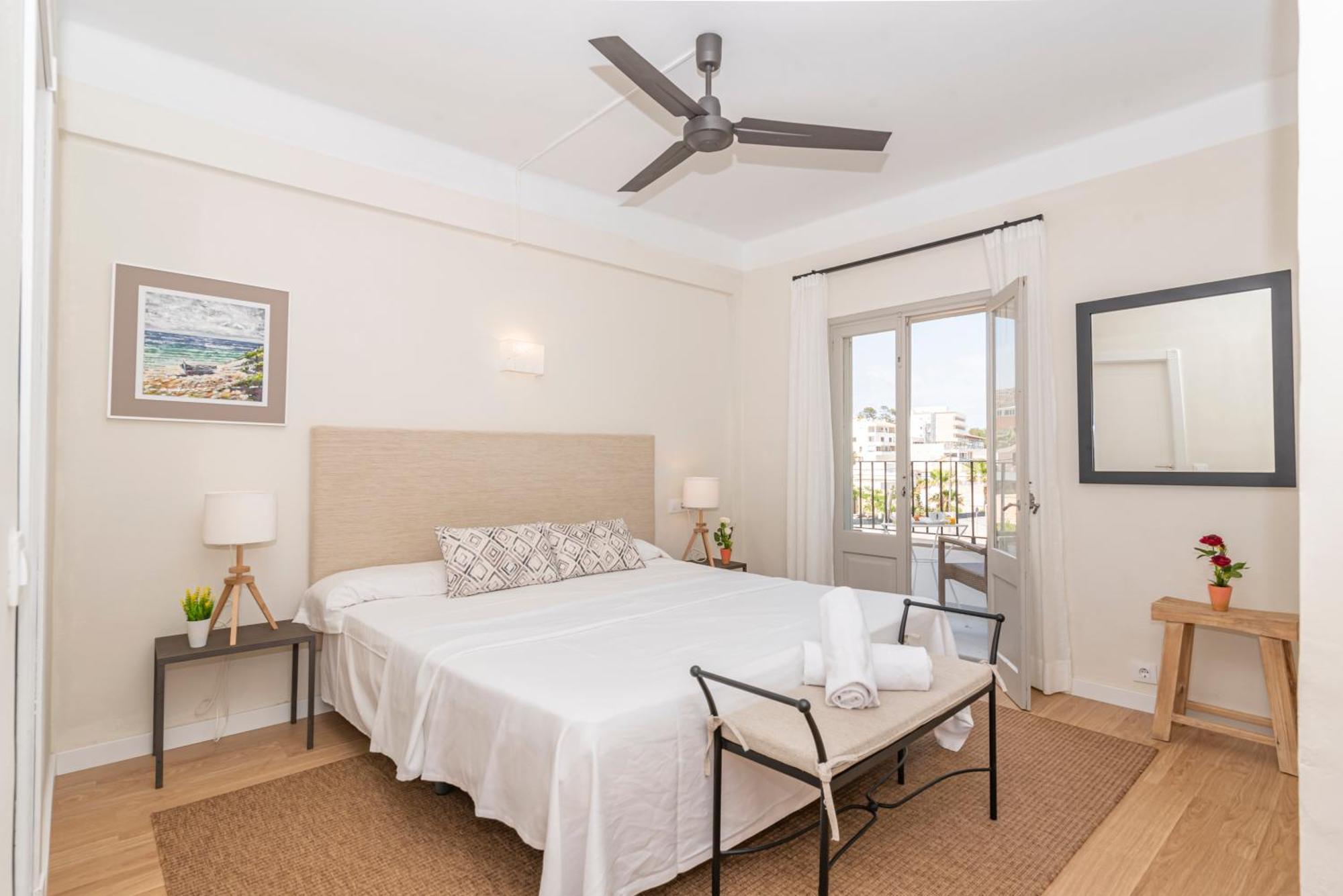 Boutique Hotel Oriola Cala de Sant Vicenc エクステリア 写真