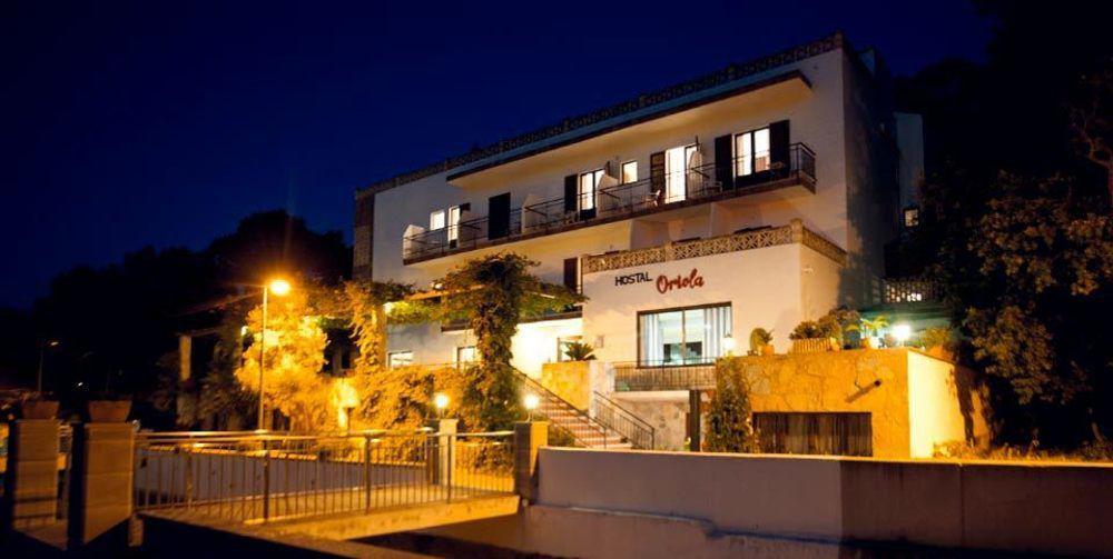 Boutique Hotel Oriola Cala de Sant Vicenc エクステリア 写真